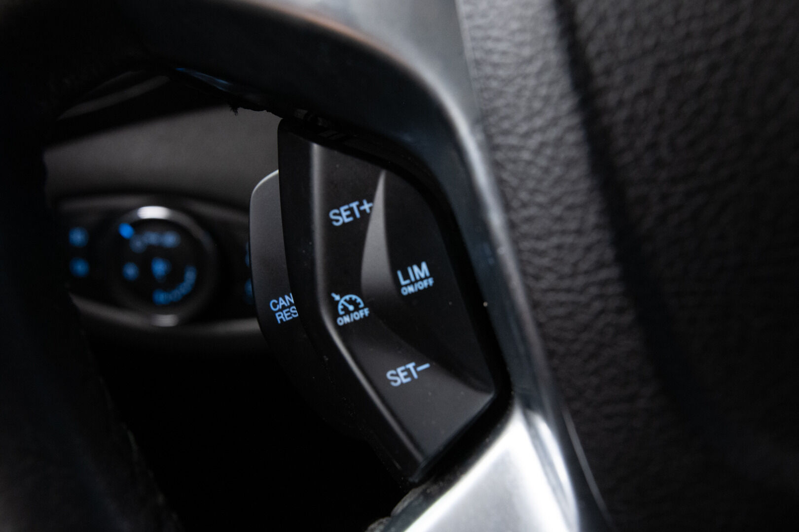 Ford Grand Tourneo Connect 2016 1,5 TDCi 120 hv PowerShift A6 Trend *Webasto / Koukku / Lämmitettävä lasi / Bluetooth* - Suomi-auto / Kahdet renkaat - HULLU BLACKWEEK KORKOTARJOUS 2,49%