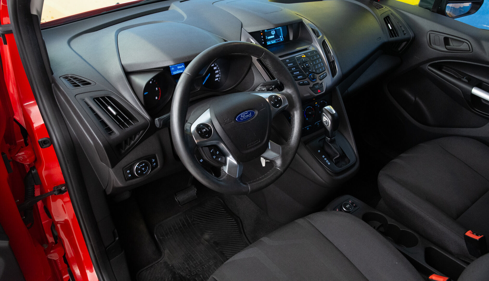 Ford Grand Tourneo Connect 2016 1,5 TDCi 120 hv PowerShift A6 Trend *Webasto / Koukku / Lämmitettävä lasi / Bluetooth* - Suomi-auto / Kahdet renkaat - HULLU BLACKWEEK KORKOTARJOUS 2,49%