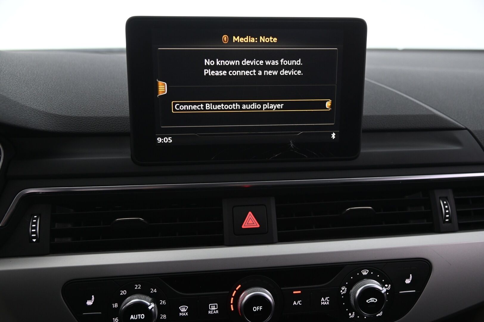 Audi A4 2016 Avant First Edition Business 2,0 TDI 140 kW quattro S tronic - Lohko | Vetokoukku | Sporttipenkit | Vakionopeudensäädin | Led-Valot | Peruutustutka | Bt-audio | Sähkökontti | Suomi-auto | 2xrenkaat alumiinivanteilla - KORKO VAIN 3,99 %