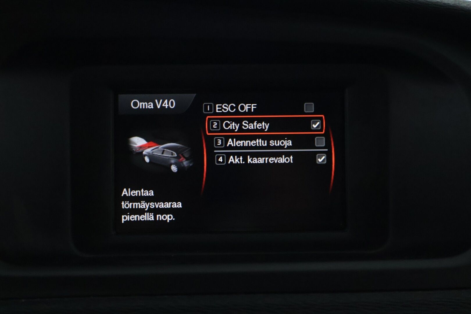 Volvo V40 2016 D2 Business aut - | Navi | LED | 2x renkaat | Lisälämmitin ajastimella | Tutka takana | Suomi-auto | Vakionopeudensäädin | 