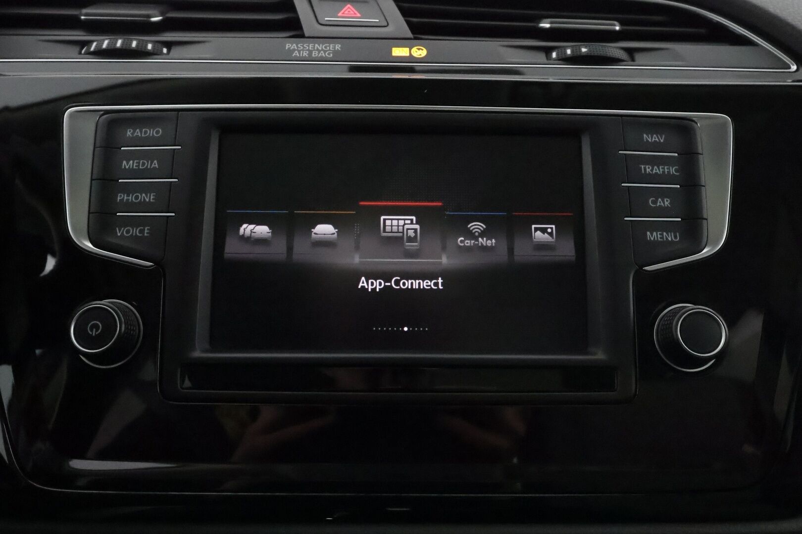 Volkswagen Touran 2016 Highline 1,4 TSI 110 kW DSG-autom. **Istuimet-7 / Panorama / Adapt.Vakkari / Webasto / LED-valot / P. tutkat / Navi** - Apple&Android / 2x Renkaat