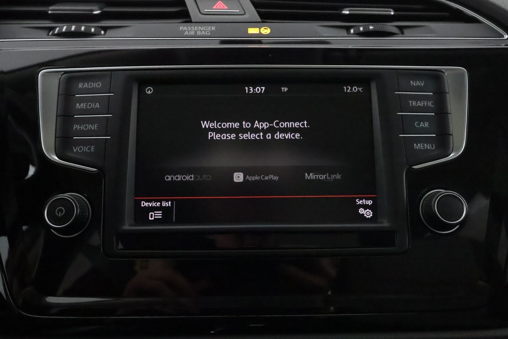 Volkswagen Touran 2016 Highline 1,4 TSI 110 kW DSG-autom. **Istuimet-7 / Panorama / Adapt.Vakkari / Webasto / LED-valot / P. tutkat / Navi** - Apple&Android / 2x Renkaat