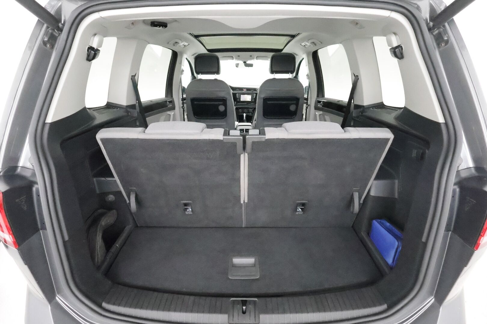 Volkswagen Touran 2016 Highline 1,4 TSI 110 kW DSG-autom. **Istuimet-7 / Panorama / Adapt.Vakkari / Webasto / LED-valot / P. tutkat / Navi** - Apple&Android / 2x Renkaat