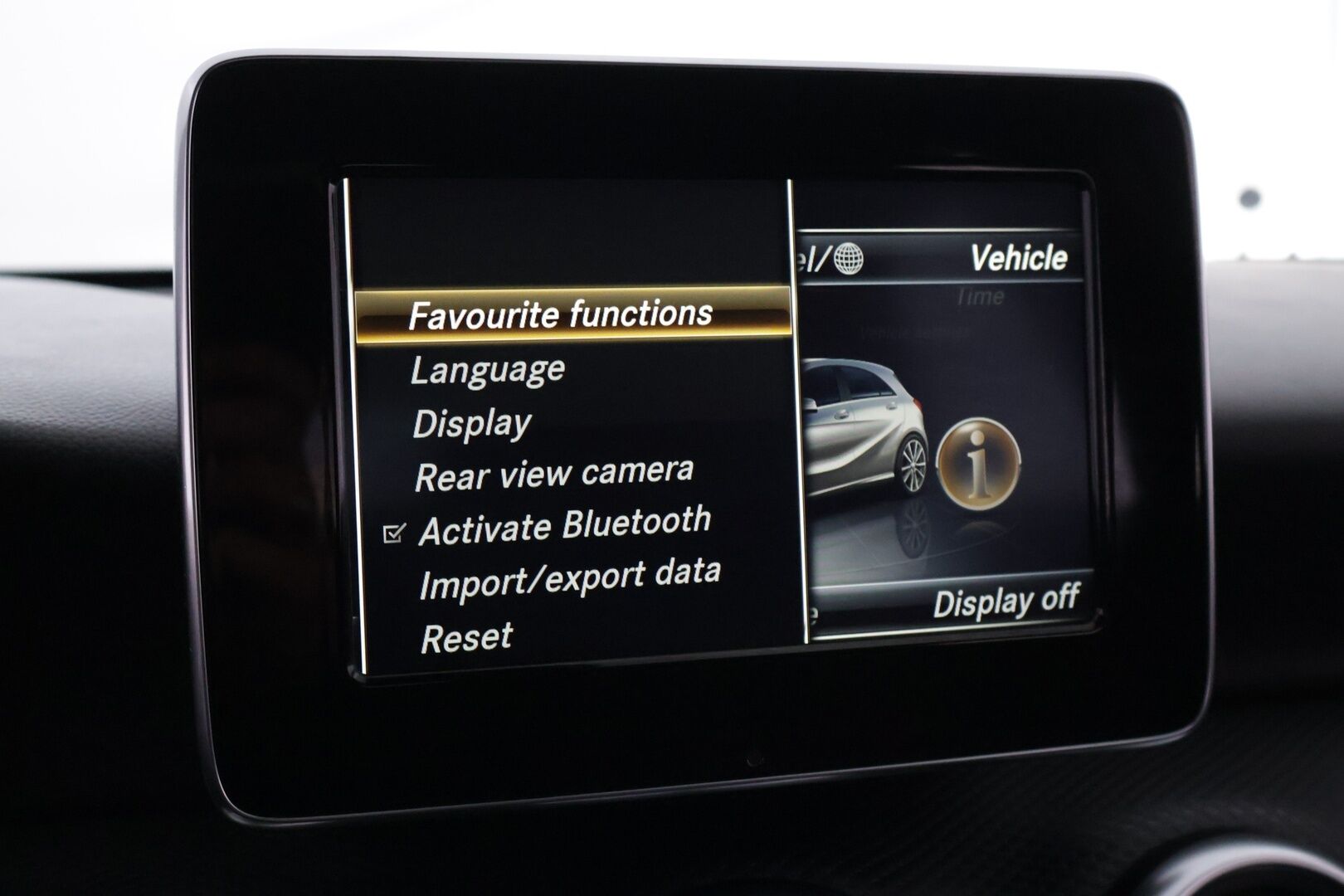 Mercedes-Benz A 2016 160 A Launch Edition - | P-Kamera | Vakkari | Sporttipenkit | Tutkat | 2x Renkaat | 