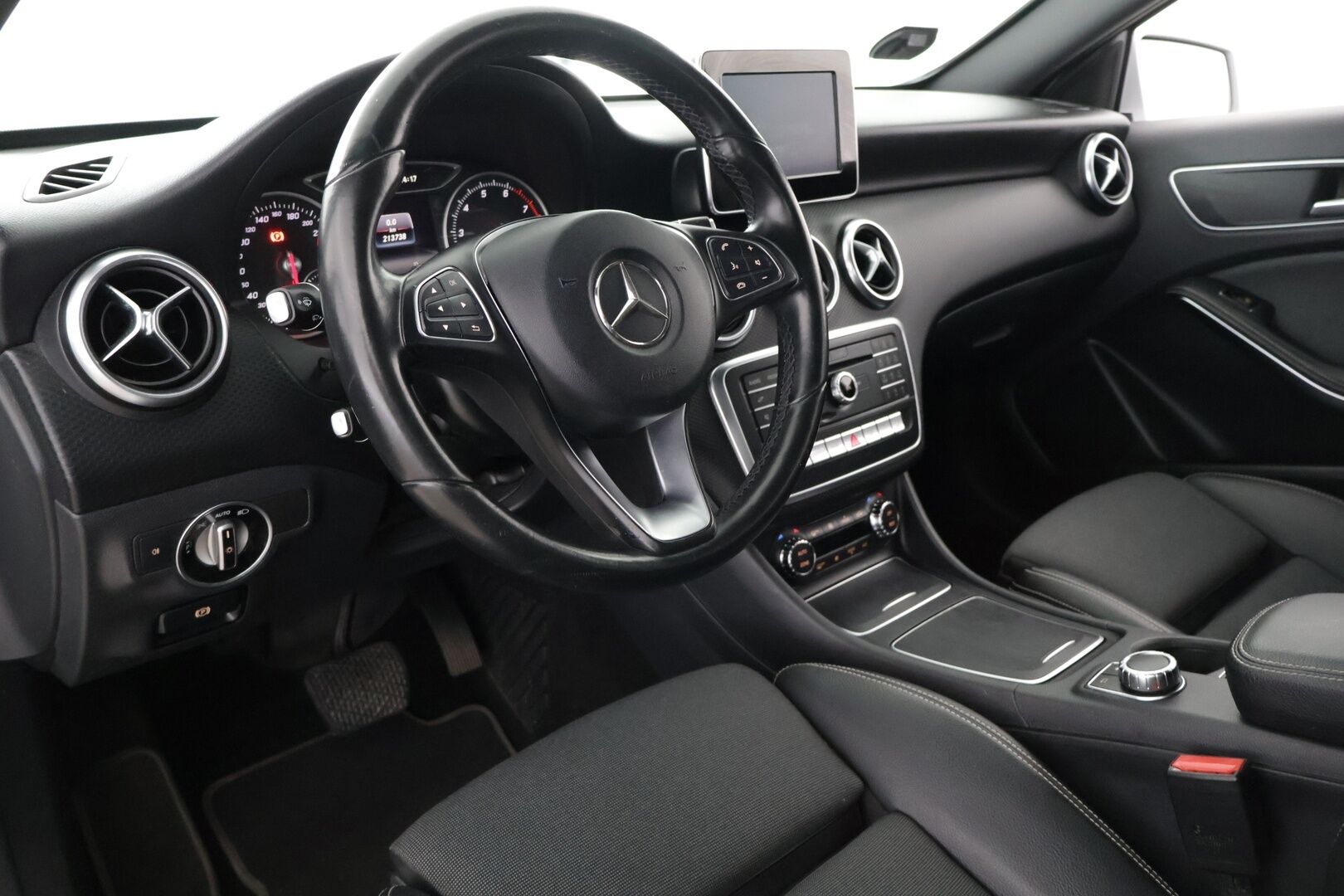 Mercedes-Benz A 2016 160 A Launch Edition - | P-Kamera | Vakkari | Sporttipenkit | Tutkat | 2x Renkaat | 