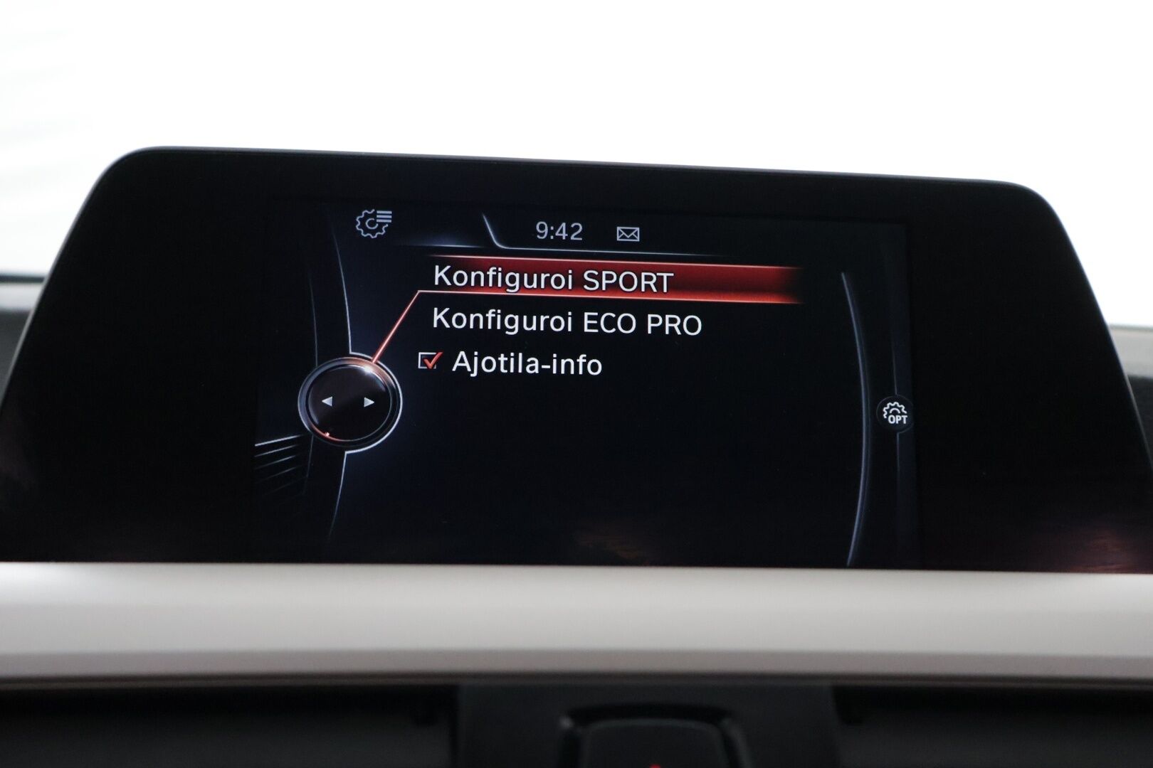 BMW 320 2015 EfficientDynamics Edition A F30 Sedan Business Automatic - ACC | HUD | Juuri huollettu! | Comfort Access | Adaptiiviset Xenon-ajovalot | Driving Assistant | Pysäköintitutkat edessä ja takana | Penkinlämmittimet | Navigointi