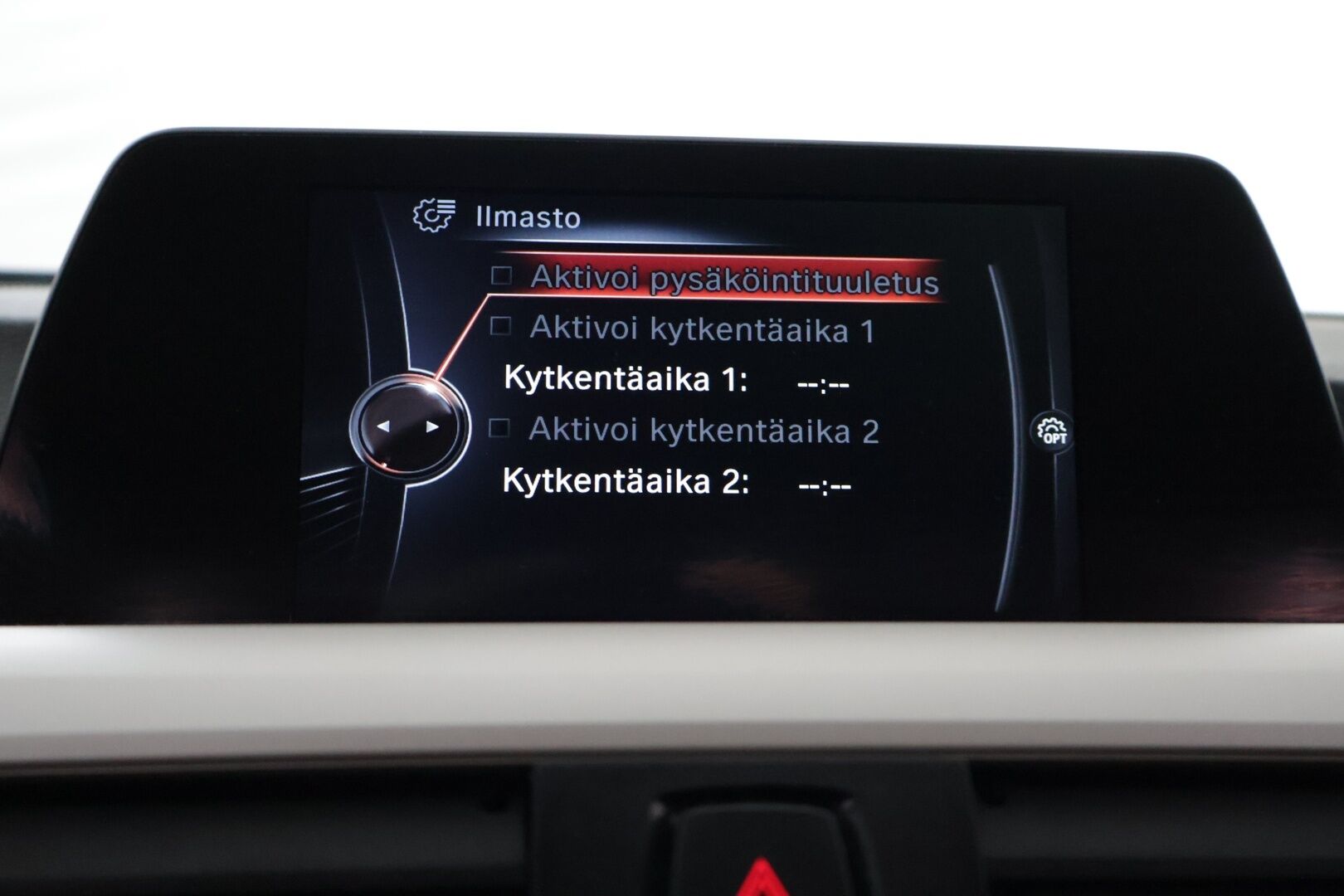BMW 320 2015 EfficientDynamics Edition A F30 Sedan Business Automatic - ACC | HUD | Juuri huollettu! | Comfort Access | Adaptiiviset Xenon-ajovalot | Driving Assistant | Pysäköintitutkat edessä ja takana | Penkinlämmittimet | Navigointi
