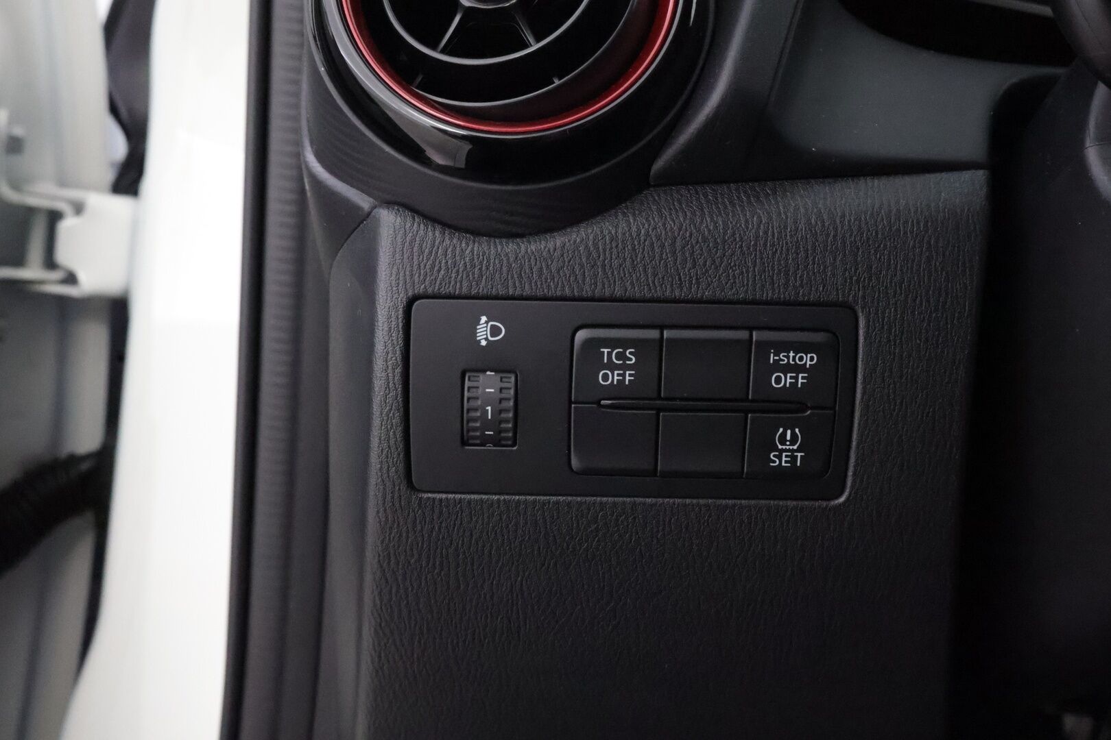 Mazda CX-3 2017 2,0 (120 hv) SKYACTIV-G Premium 6MT EL2 *Suomiauto / Lohko&Sisä / Vakkari / Juuri saapunut Tampereelle*