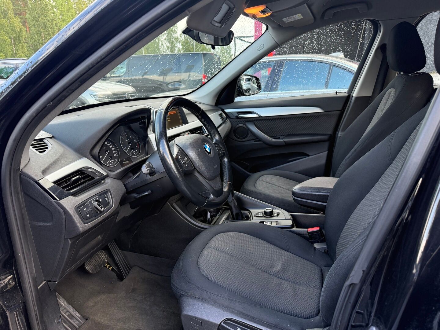 BMW X1 2016 F48 sDrive18d A Business - | Lohkolämmitin | Suomi-Auto | Koukku | Vakkari | Tutka |