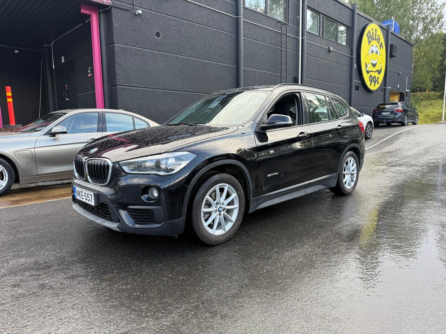 BMW X1 2016 F48 sDrive18d A Business - | Lohkolämmitin | Suomi-Auto | Koukku | Vakkari | Tutka |