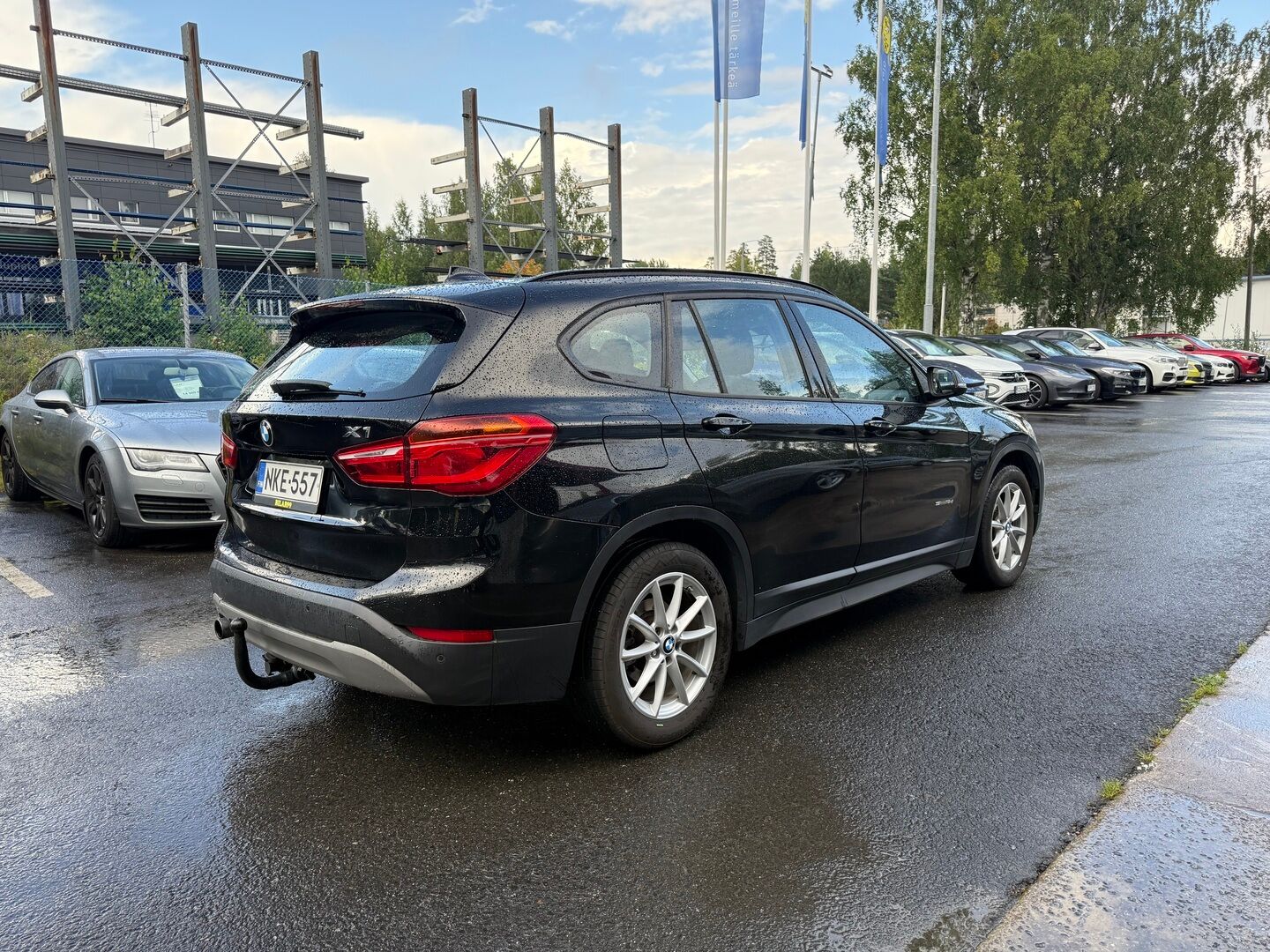 BMW X1 2016 F48 sDrive18d A Business - | Lohkolämmitin | Suomi-Auto | Koukku | Vakkari | Tutka |