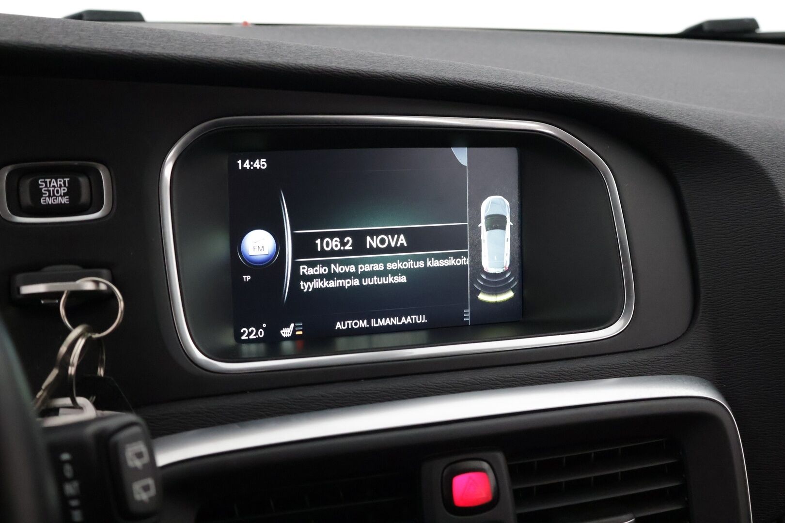 Volvo V40 2016 T2 Business aut *Polttoainekäyttöinen lisälämmitin / VOC / Navigointi / Kattotelineet* - * Suomi-auto / Siisti kuntoinen *