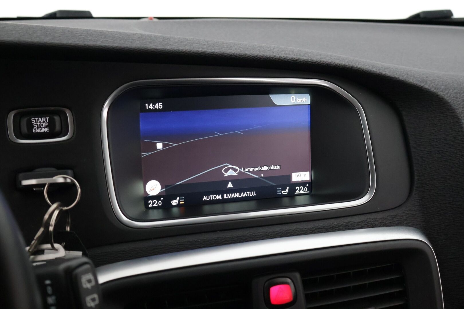 Volvo V40 2016 T2 Business aut *Polttoainekäyttöinen lisälämmitin / VOC / Navigointi / Kattotelineet* - * Suomi-auto / Siisti kuntoinen *