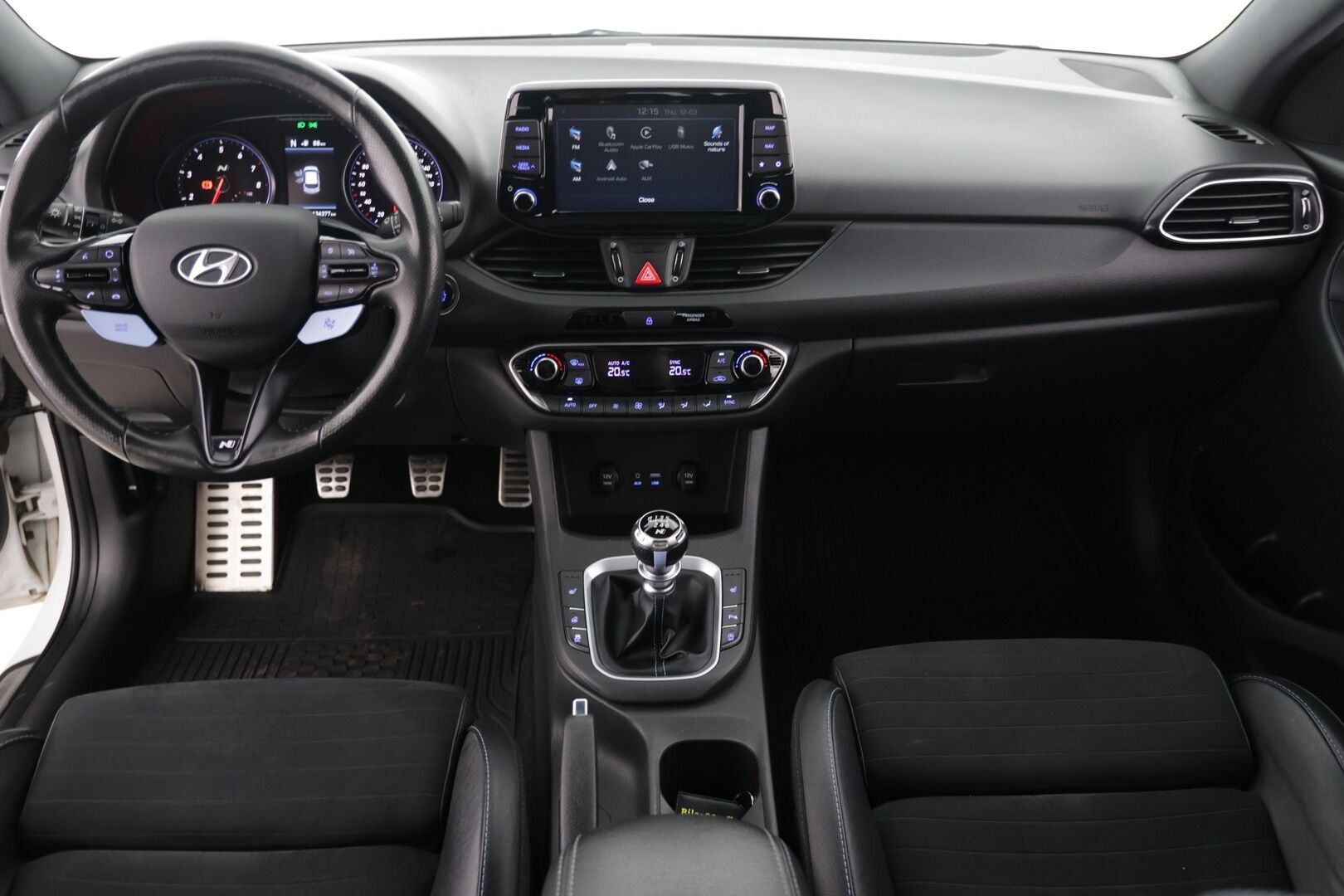 Hyundai i30 2018 N 2,0 T-GDI 6MT Performance Pack * Panorama / Muistipenkki / P-kamera / Kaistavahti / Apple&Android / Keyless * - Nahka-alcantara sisusta / Suomi-auto / 2x aluvanteet!