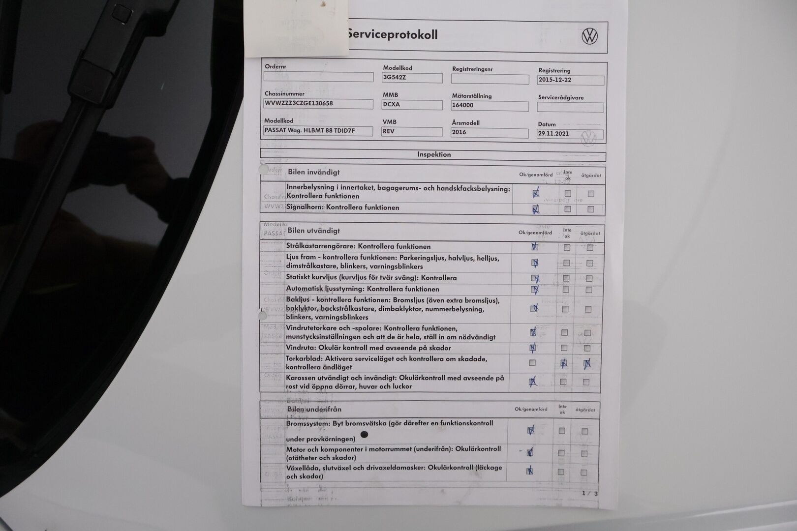 Volkswagen Passat 2015 Variant Highline 1,6 TDI DSG-automaatti. Myydään huutokaupat.com - Huutokaupat.com / Hyvät Renkaat / Vetokoukku / Pitkä leima*