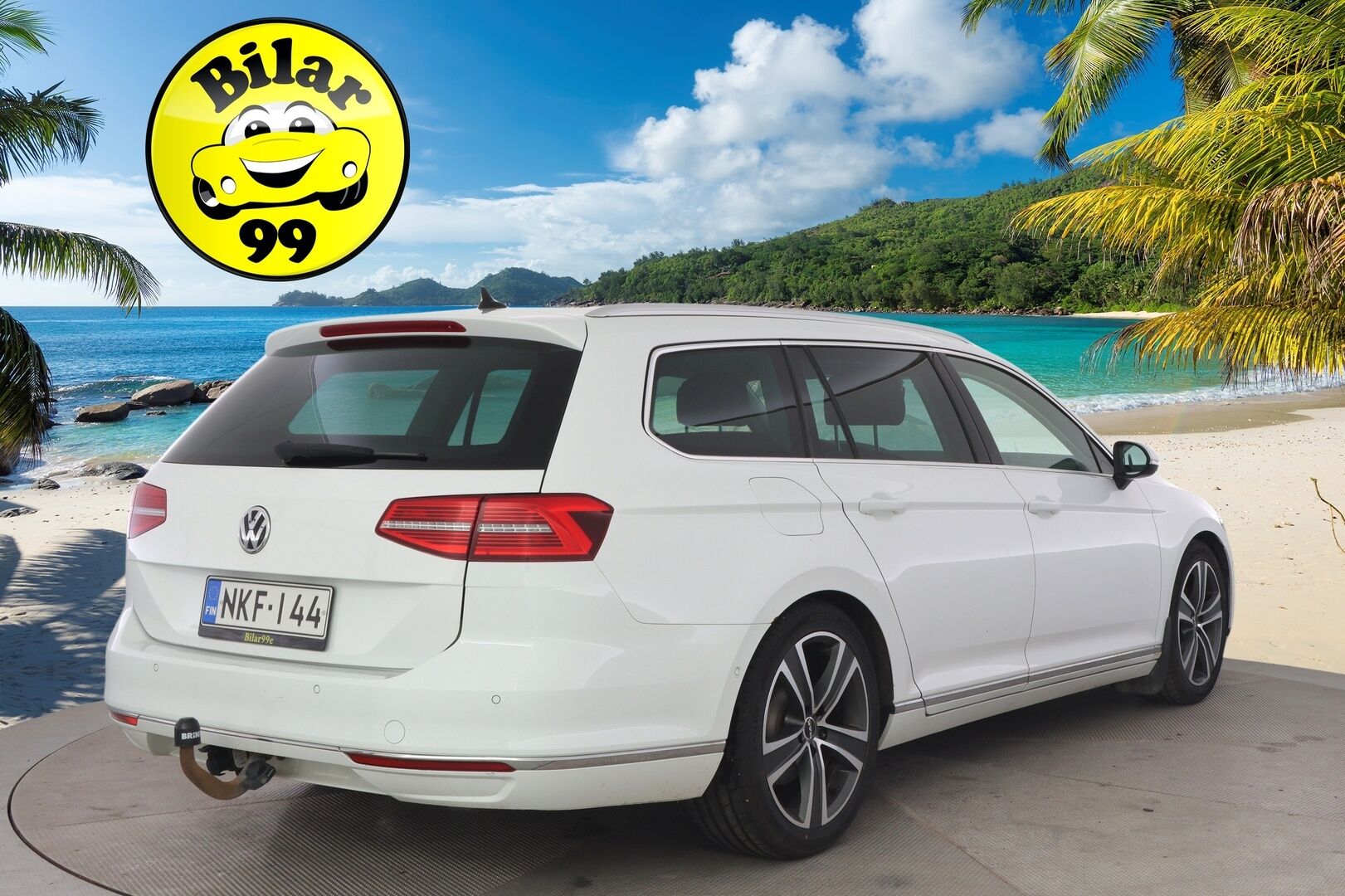 Volkswagen Passat 2015 Variant Highline 1,6 TDI DSG-automaatti. Myydään huutokaupat.com - Huutokaupat.com / Hyvät Renkaat / Vetokoukku / Pitkä leima*