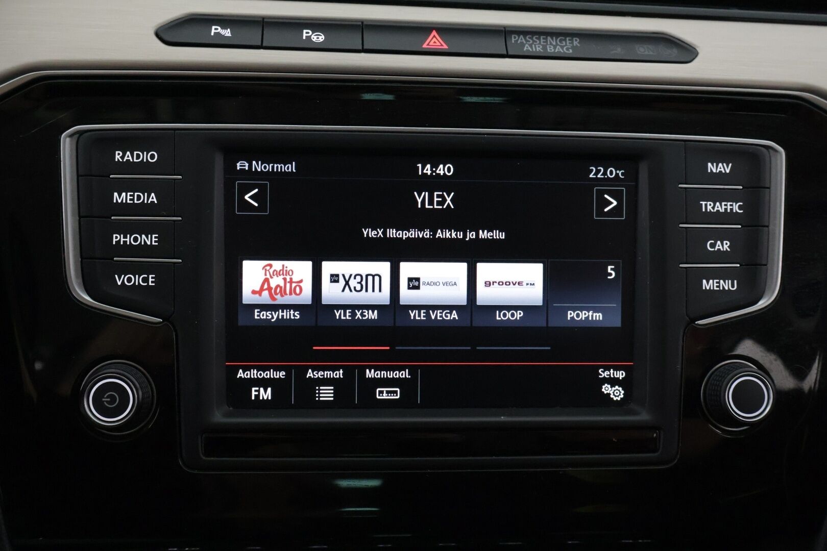 Volkswagen Passat 2015 Variant Highline 1,6 TDI DSG-automaatti. Myydään huutokaupat.com - Huutokaupat.com / Hyvät Renkaat / Vetokoukku / Pitkä leima*