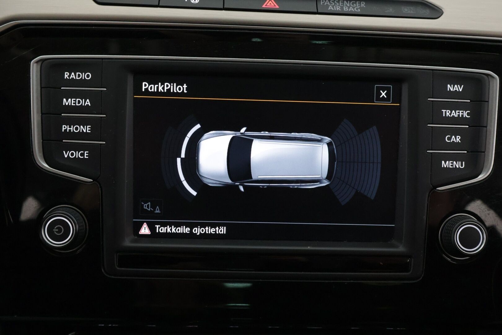 Volkswagen Passat 2015 Variant Highline 1,6 TDI DSG-automaatti. Myydään huutokaupat.com - Huutokaupat.com / Hyvät Renkaat / Vetokoukku / Pitkä leima*
