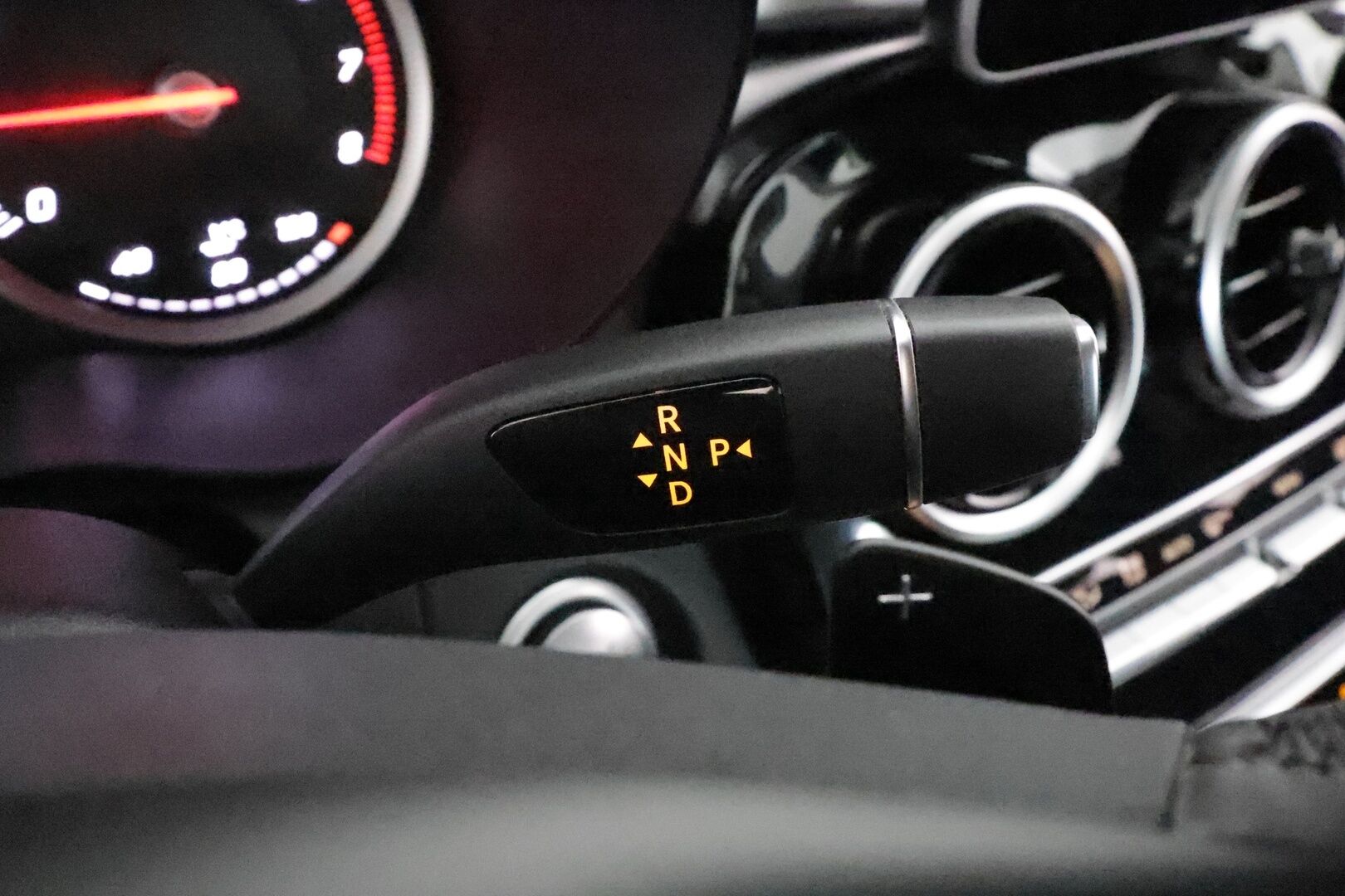 Mercedes-Benz C 2016 200 4Matic A Premium Business **ILS-LED / P.Tutkat / Lohko&Sisätilanlämmitin / Sporttipenkit / Vakkari** - Suomi-auto / Kahdet Renkaat