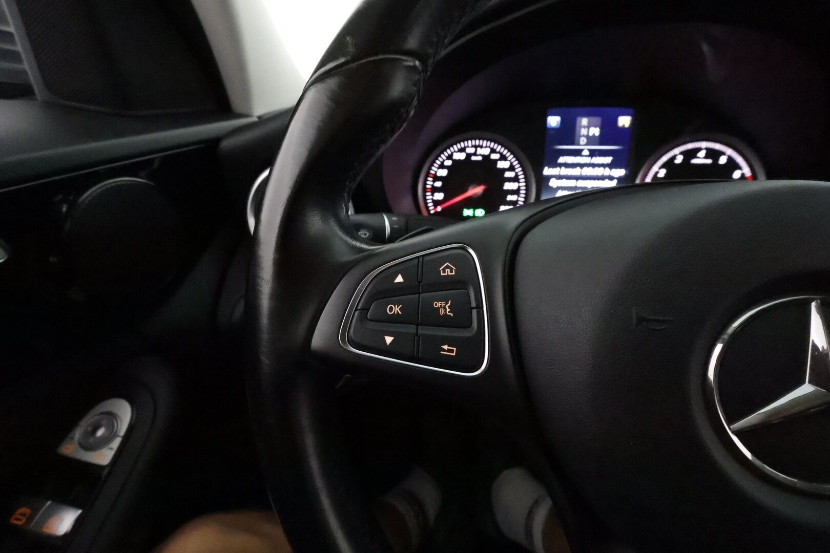 Mercedes-Benz C 2016 200 4Matic A Premium Business - Suomiauto / ILS LED / Sporttipenkit / Peruutustutka / KeyLess / Vakkari / Lohkolämmitin & Sisäpistoke / Upea!