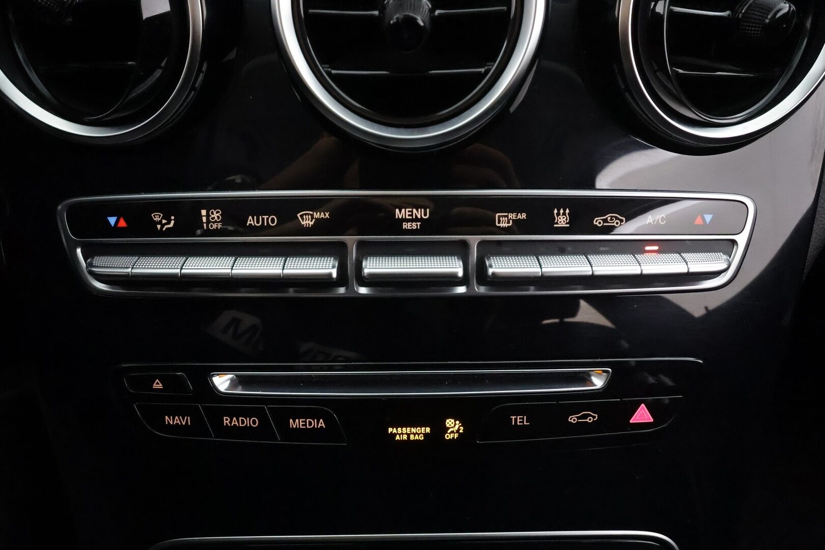 Mercedes-Benz C 2016 220 d T A Premium Business * Vakkari / ILS LED / Webasto / Koukku / Puolisähköt sporttipenkeillä * - Suomi-auto