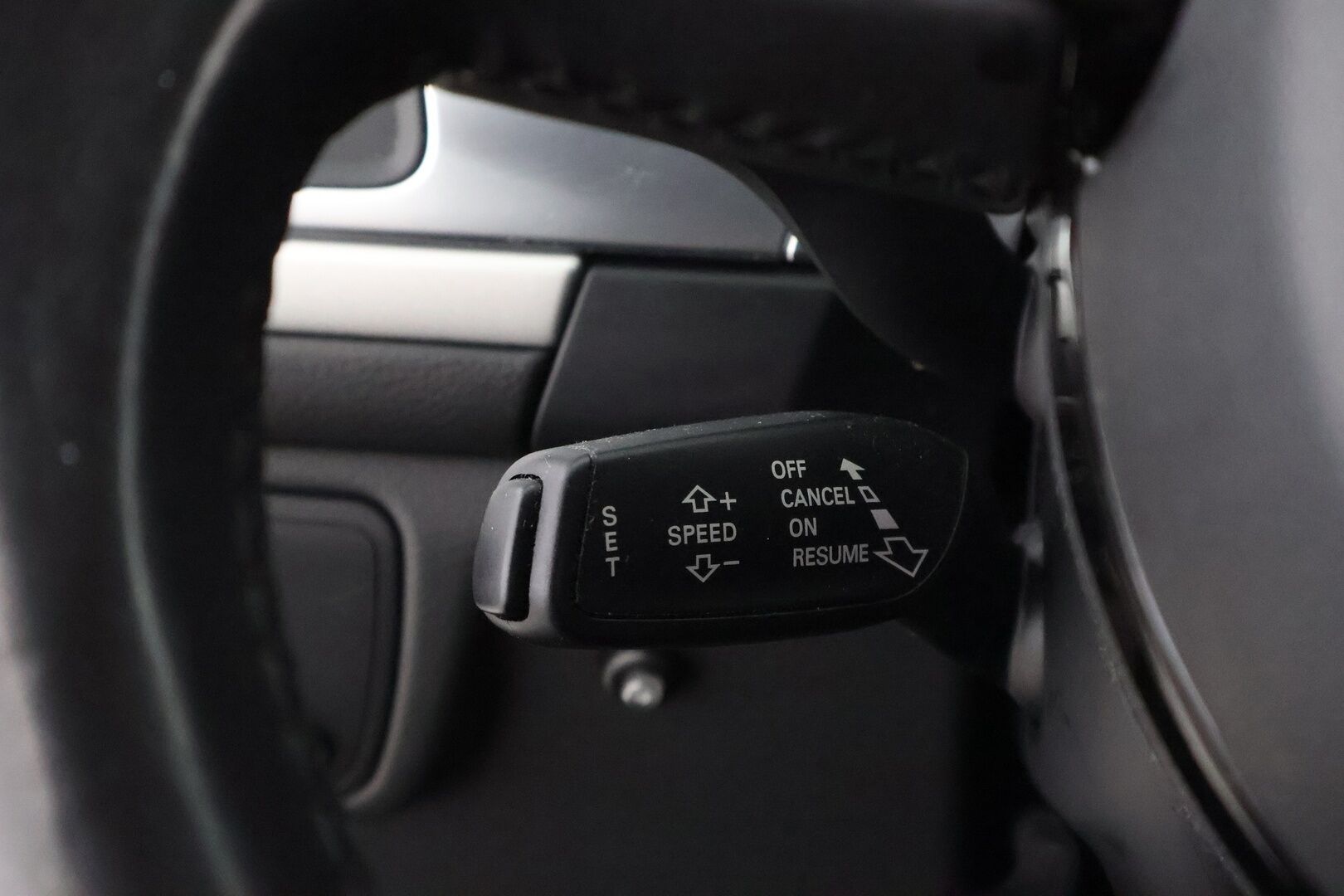 Audi A6 2016 Avant Land of quattro Edition 2,0 TDI 140 kW quattro S tronic * S-Line ulkopaketti / Webasto / Nahka-alcantara / Vetokoukku / Sähköluukku * - 2x hyvät renkaat / Suomiauto / Juuri tullut Tampereelle!