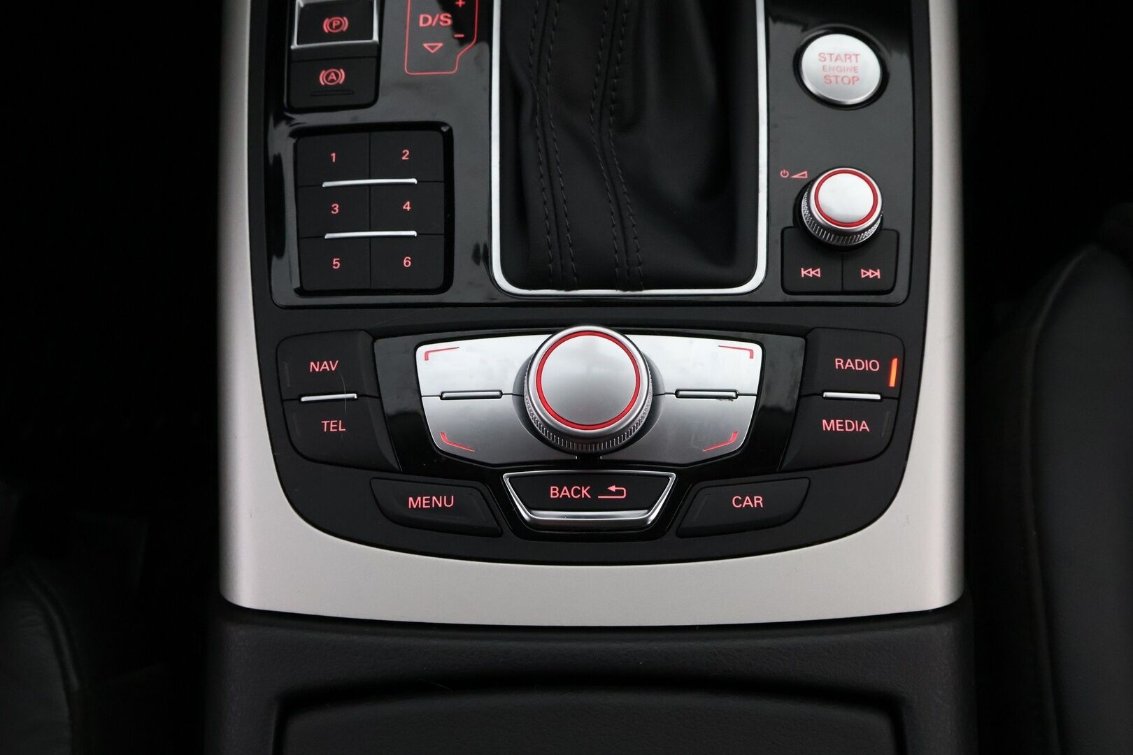 Audi A6 2016 Avant Land of quattro Edition 2,0 TDI 140 kW quattro S tronic S Line * Webasto / Vetokoukku / Nahka-Alcantara / Xenon - 2x Hyvät renkaat / Suomiauto / Juuri tullut Tampereelle!