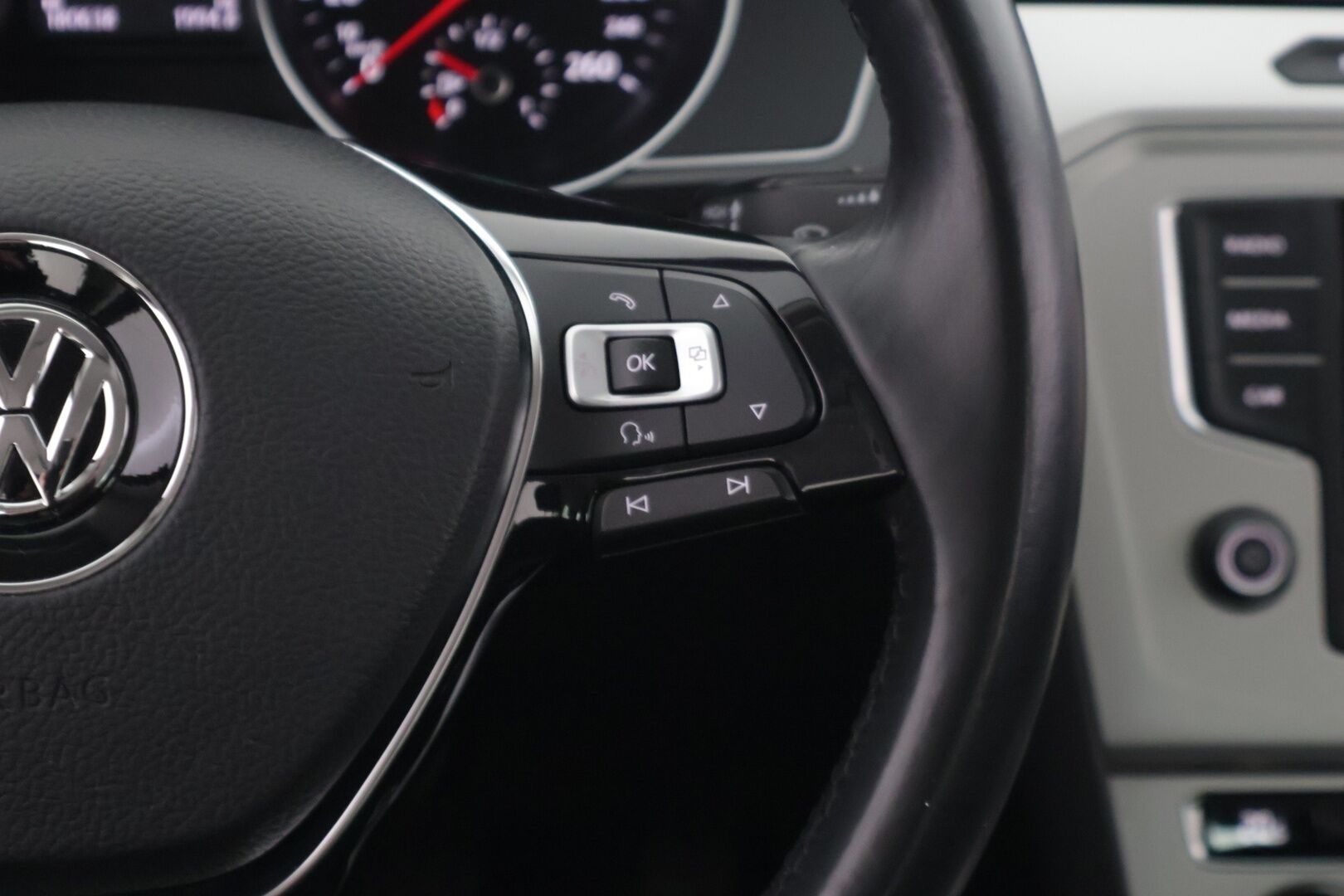 Volkswagen Passat 2016 Variant Comfortline 1,4 TSI 92 kW (125 hv) DSG-automaatti  * Vakkari / Tutkat / Lämm. Tuulilasi / Lohko + sisä / Bluetooth * - * Hyvin Huollettu / Luotettava / Farmari *