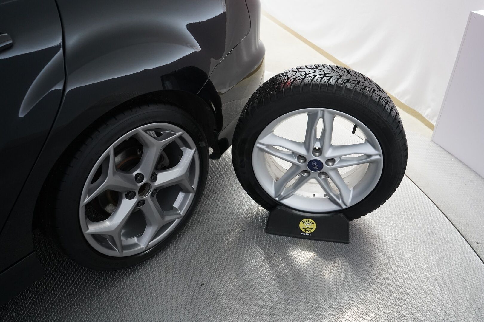 Ford Focus 2016 2,0 TDCi 185 hv start/stop PowerShift A6 ST Wagon * Vakkari / Webasto /  Lämm. tuulilasi / Tutka / Sporttipenkit * - ST-Line / Recaro / Kahdet OEM vanteet / Myydään jakohihna juuri vaihdettuna!