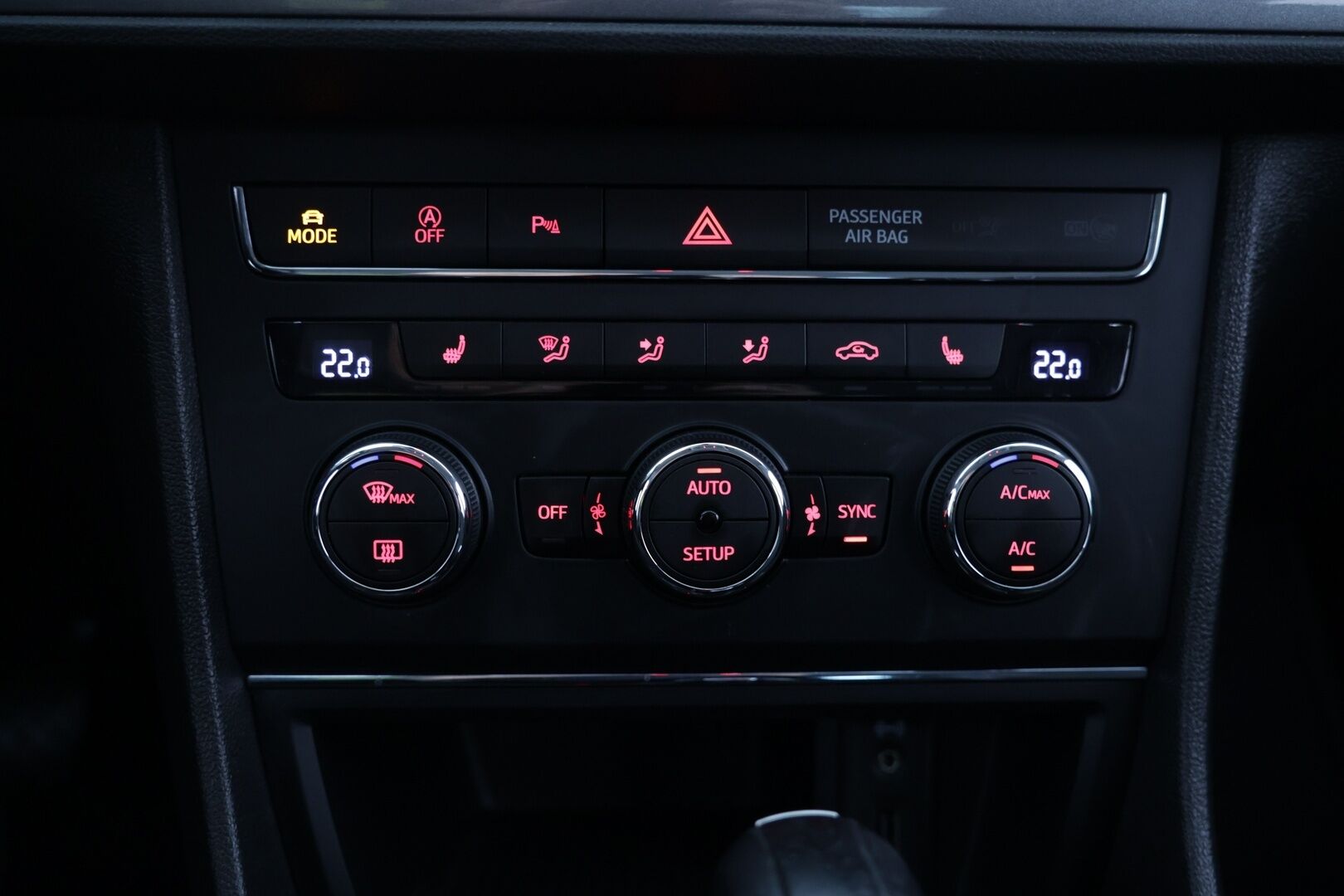 Seat Leon ST 2016 1,4 TSI 150 ACT FR DSG / Vetokoukku / Adapt. Vakkari / Suomi-auto / Upea sisusta - Juuri saapunut!