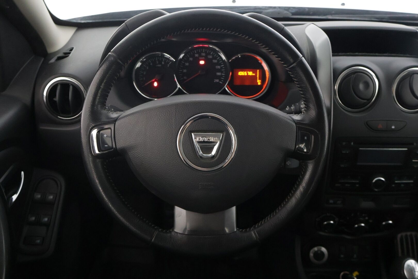 Dacia Duster 2016 TCe 125 S&S 4x4 Laureate - |1 Omisteinen | Vakionopeudensäädin | Koukku | Lohko+sisä | Neliveto | Suomi-auto | 2 x hyvät renkaat vanteineen|