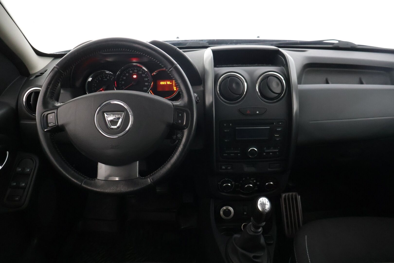 Dacia Duster 2016 TCe 125 S&S 4x4 Laureate - |1 Omisteinen | Vakionopeudensäädin | Koukku | Lohko+sisä | Neliveto | Suomi-auto | 2 x hyvät renkaat vanteineen|