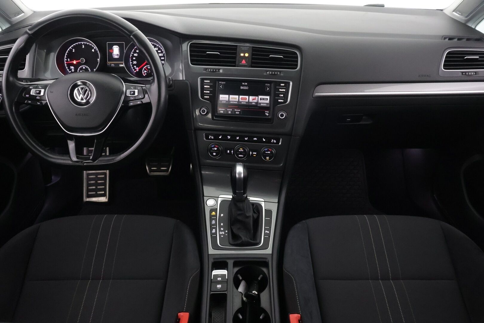 Volkswagen Golf 2016 Variant Alltrack 2,0 TDI 135 kW (184 hv) 4MOTION DSG Winter Edition *  YritysOutlet - Myydään vain yrityksille * - * Suomi-auto / ACC / Webasto / Vetokoukku / Kahdet renkaat  *