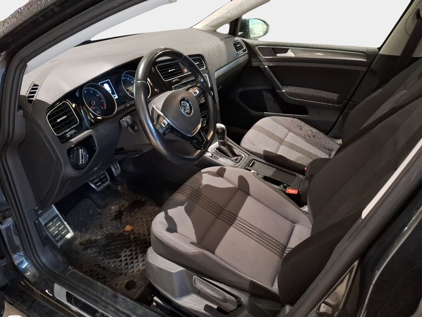 Volkswagen Golf 2016 Variant Allstar 1,2 TSI 81 kW (110 hv) DSG-aut. *Webasto / Koukku / Tutkat / Vakkari / LED / KeyLessGo* - Hyvin huollettu / Kahdet renkaat vanteilla*