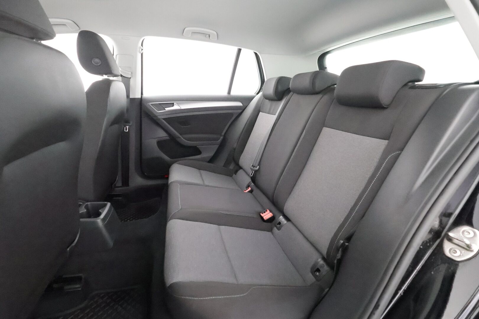 Volkswagen Golf 2016 Trendline 1,2 TSI 63 kW (85 hv) - | Vakkari | Lohko | Aux | Kahdet Renkaat | Suomi-auto |