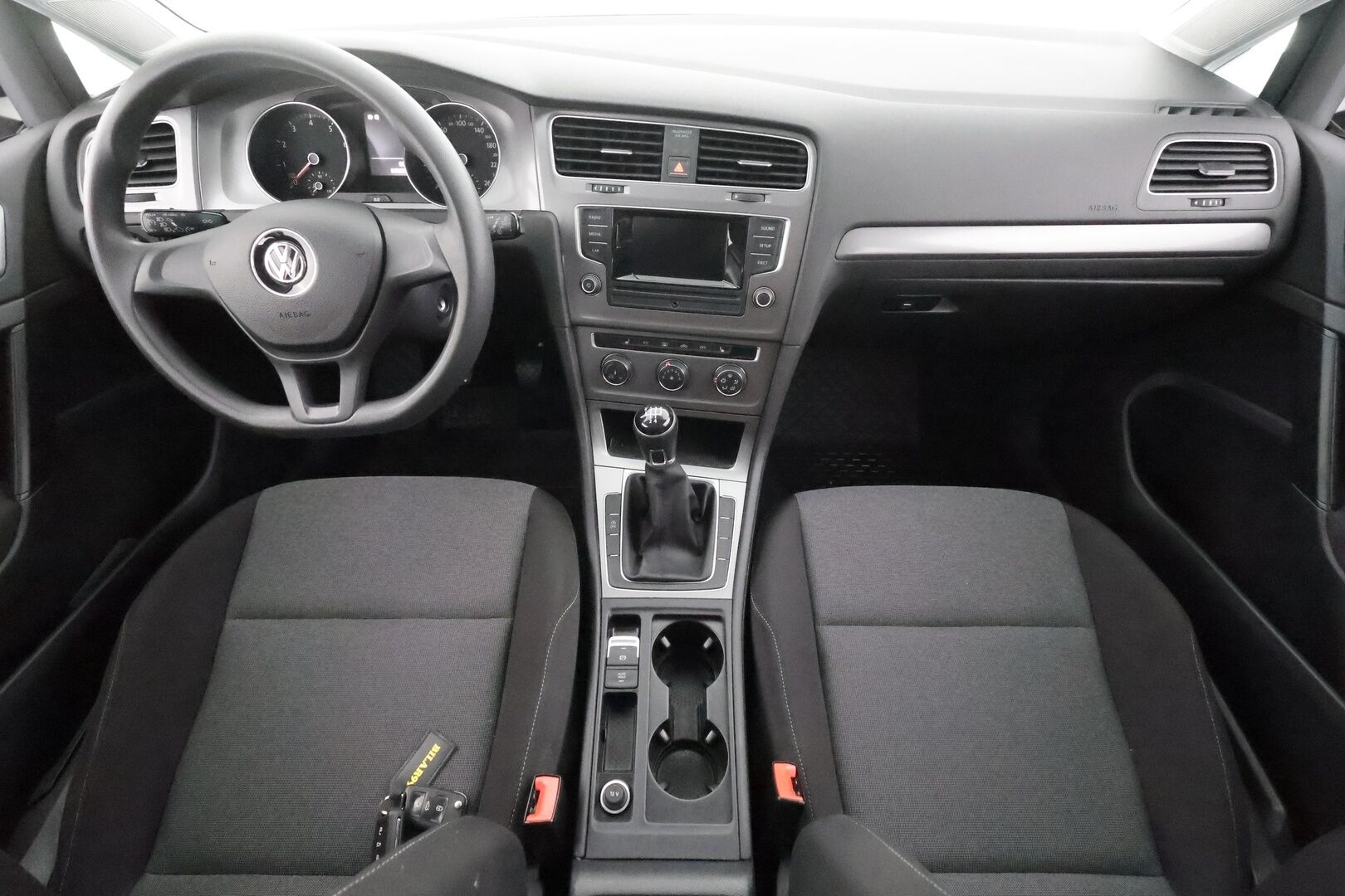 Volkswagen Golf 2016 Trendline 1,2 TSI 63 kW (85 hv) - | Vakkari | Lohko | Aux | Kahdet Renkaat | Suomi-auto |