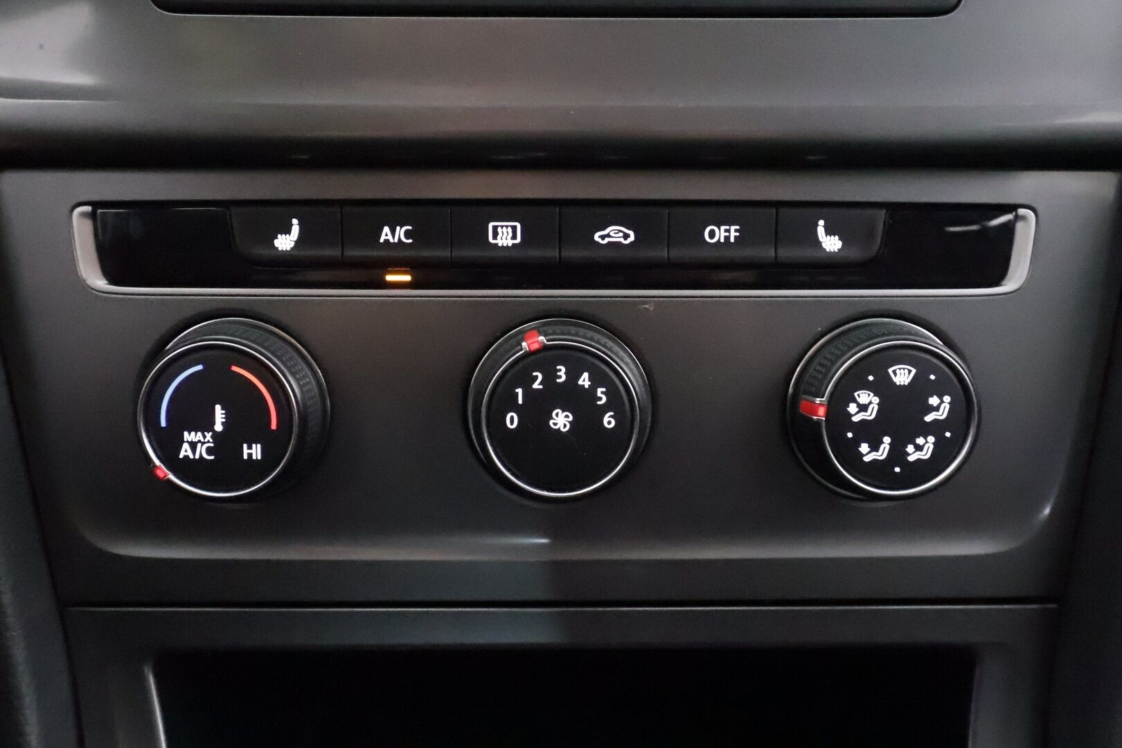Volkswagen Golf 2016 Trendline 1,2 TSI 63 kW (85 hv) - | Vakkari | Lohko | Aux | Kahdet Renkaat | Suomi-auto |
