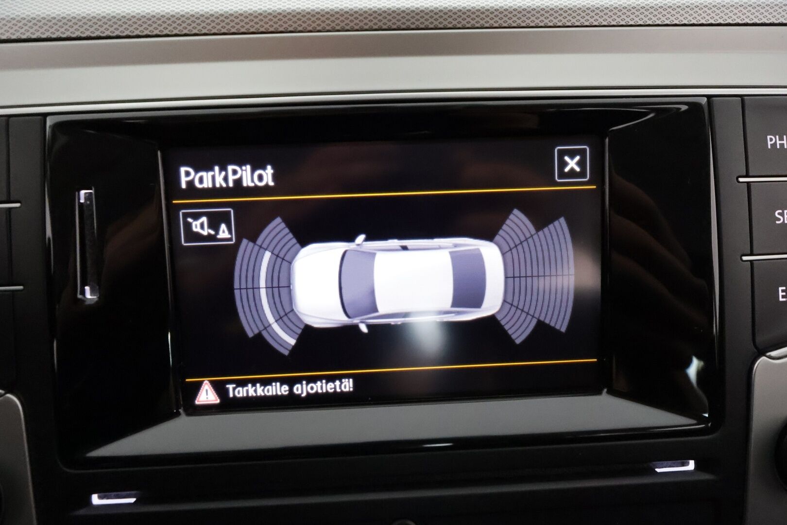 Volkswagen Passat 2016 Sedan Comfortline 1,4 TSI 110 kW** Koukku / P.tutkat / Lohkolämmitin / Vakkari / Sporttipenkit *'