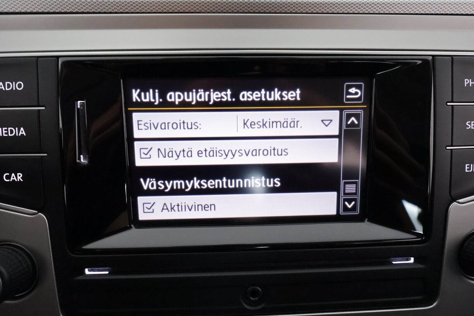 Volkswagen Passat 2016 Sedan Comfortline 1,4 TSI 110 kW DSG * Koukku / P.tutkat / Lohkolämmitin / Vakkari / Sporttipenkit *' - Käytännöllinen ja ekologinen fiksu käyttöauto hyvillä varusteilla!
