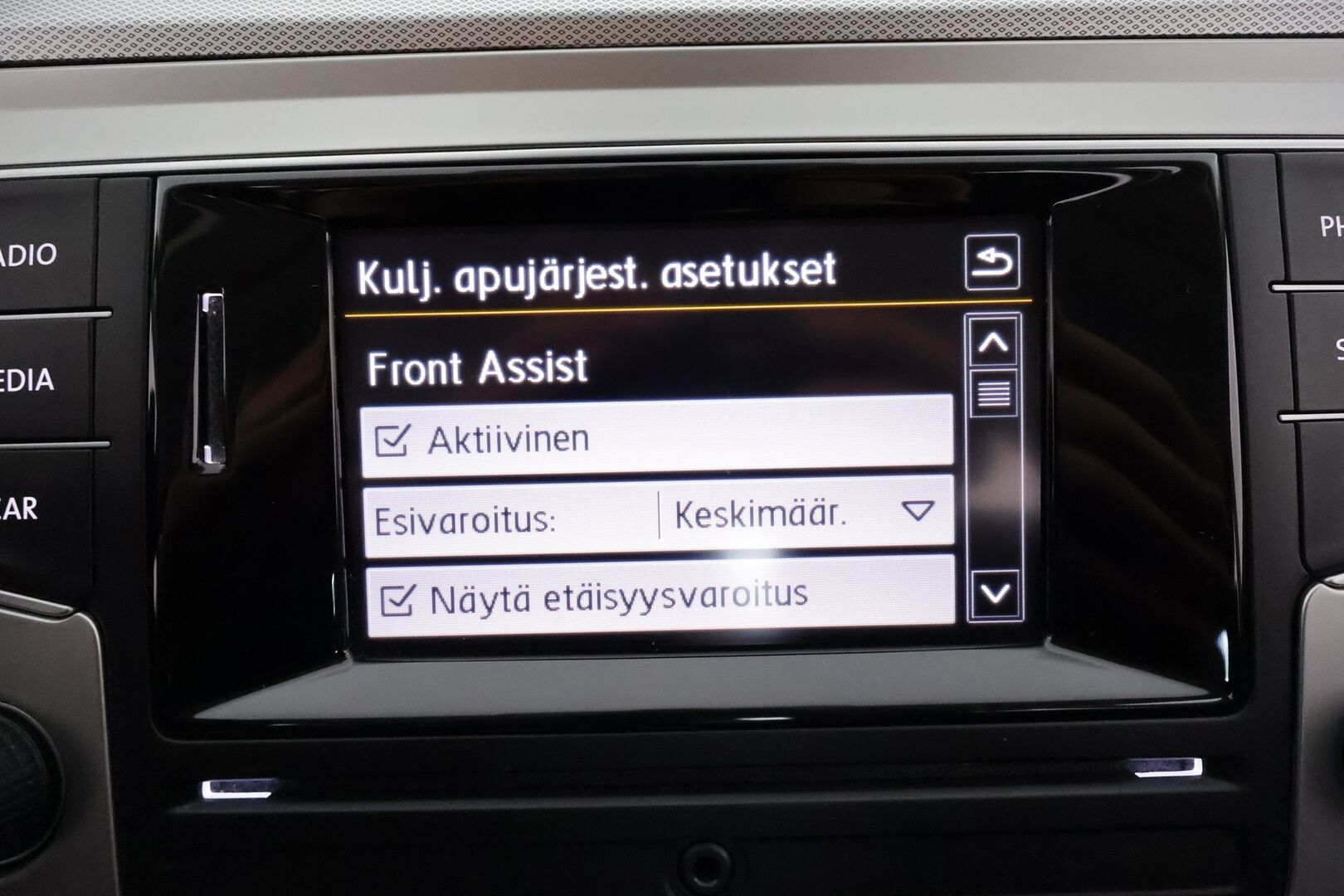 Volkswagen Passat 2016 Sedan Comfortline 1,4 TSI 110 kW** Koukku / P.tutkat / Lohkolämmitin / Vakkari / Sporttipenkit *'