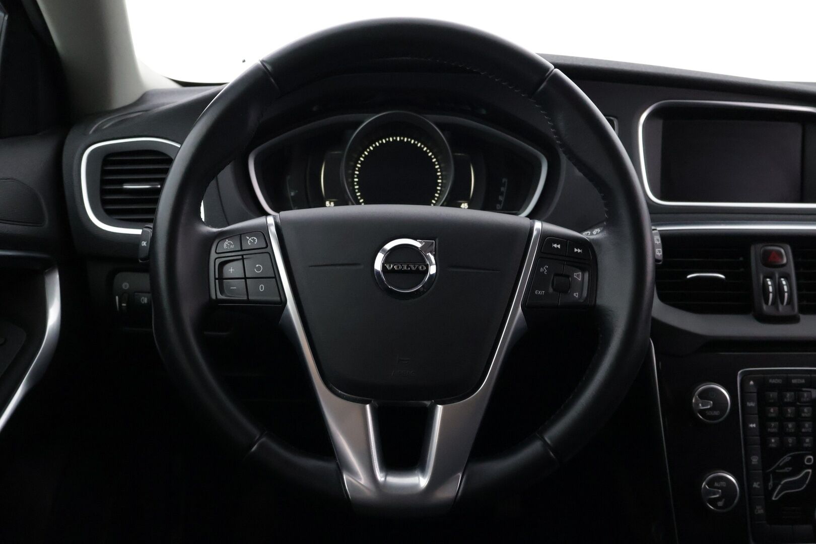 Volvo V40 2017 2.0 D3 Business aut *Vakionopeudensäädin / VOC / Digimittaristo / Lohkolämmitin S.pistoke* - Taloudellinen, siisti ja hyvin huollettu! Jalkopää tehty!