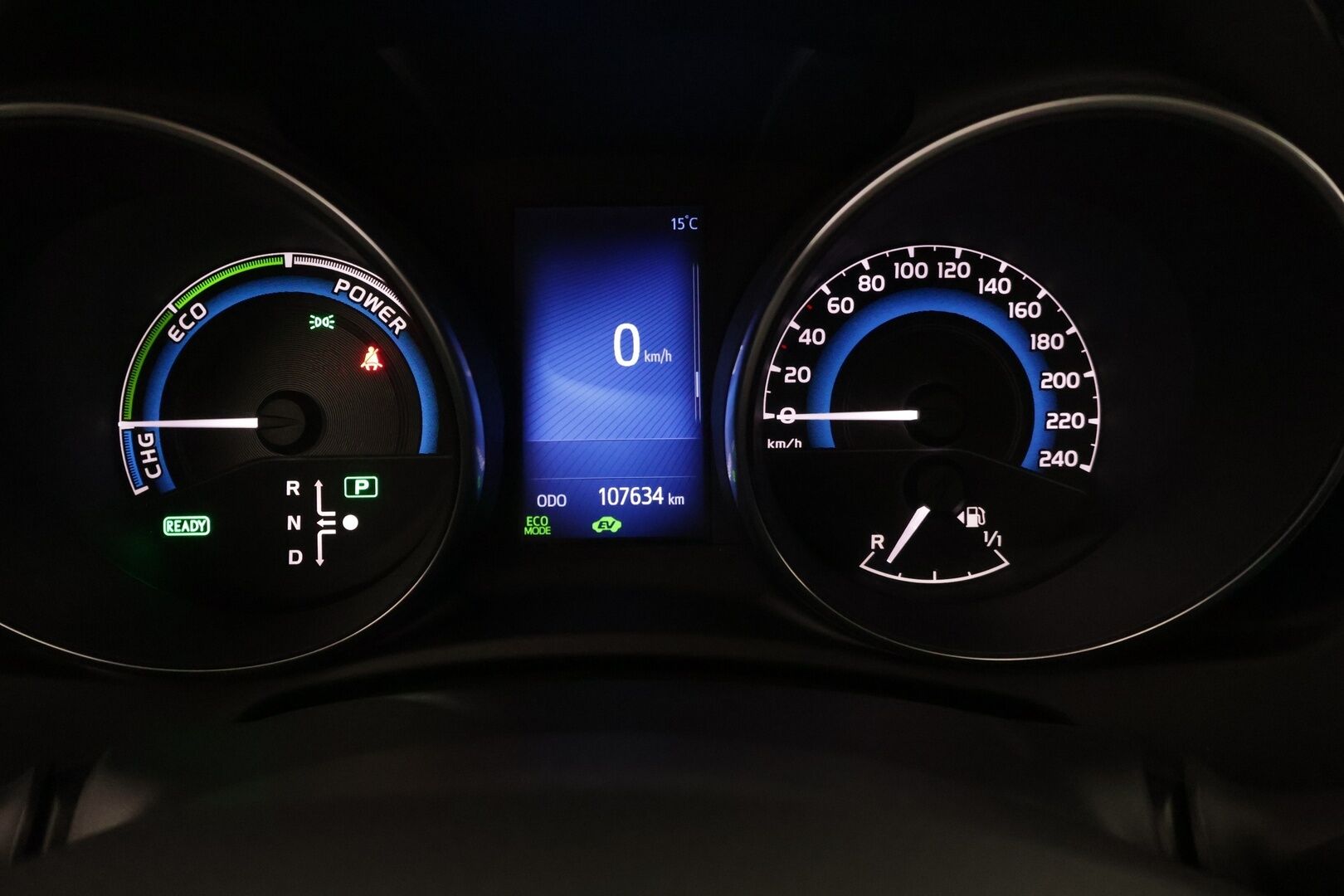 Toyota Auris 2016 1,8 Hybrid Active ** Juuri tullut! / Lohko+sisäp / Navigointi / P.kamera / Vakkari / Siisti yksilö! / 2x aluvanteet ** - Upealla metallivärillä ja siistissä kunnossa oleva perus hyvä Toyota! Tervetuloa koeajamaan ja ihastumaan!