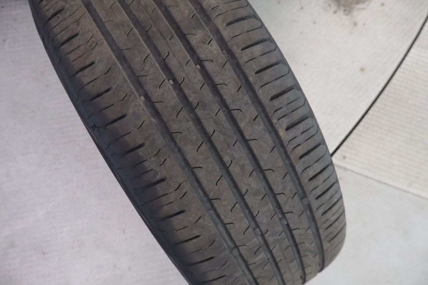 Toyota Auris 2016 1,8 Hybrid Active ** Juuri tullut! / Lohko+sisäp / Navigointi / P.kamera / Vakkari / Siisti yksilö! / 2x aluvanteet ** - Upealla metallivärillä ja siistissä kunnossa oleva perus hyvä Toyota! Tervetuloa koeajamaan ja ihastumaan!