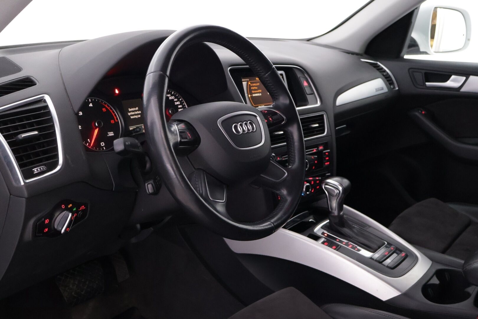 Audi Q5 2016 Offroad Land of quattro Edition 2,0 TDI 140 kW quattro - | Uudet kesärenkaat | Webasto | Koukku Alletaittuva | Sport Penkit | S-luukku |