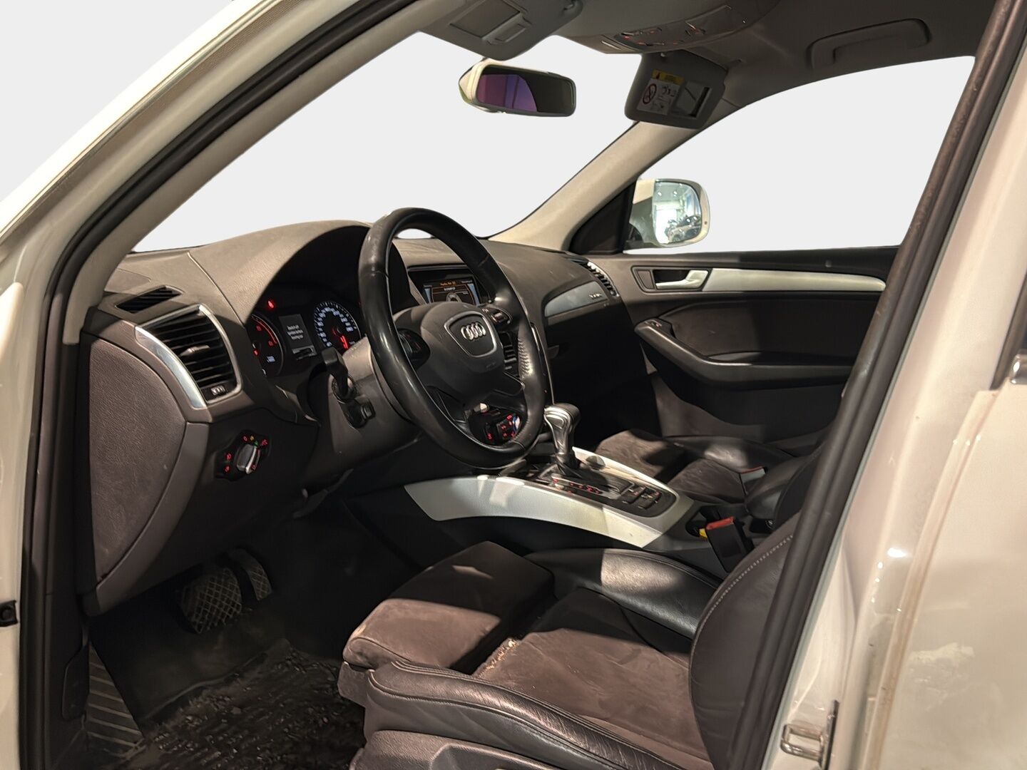 Audi Q5 2016 Offroad Land of quattro Edition 2,0 TDI 140 kW quattro *Webasto / Koukku Alletaittuva / Sport Penkit / S-luukku* - *Jakopää hiljattain tehty! / Kahdet Asialliset renkaat!!* - HULLUT AVAJAISHULINAT KORKOTARJOUS 3,29 %