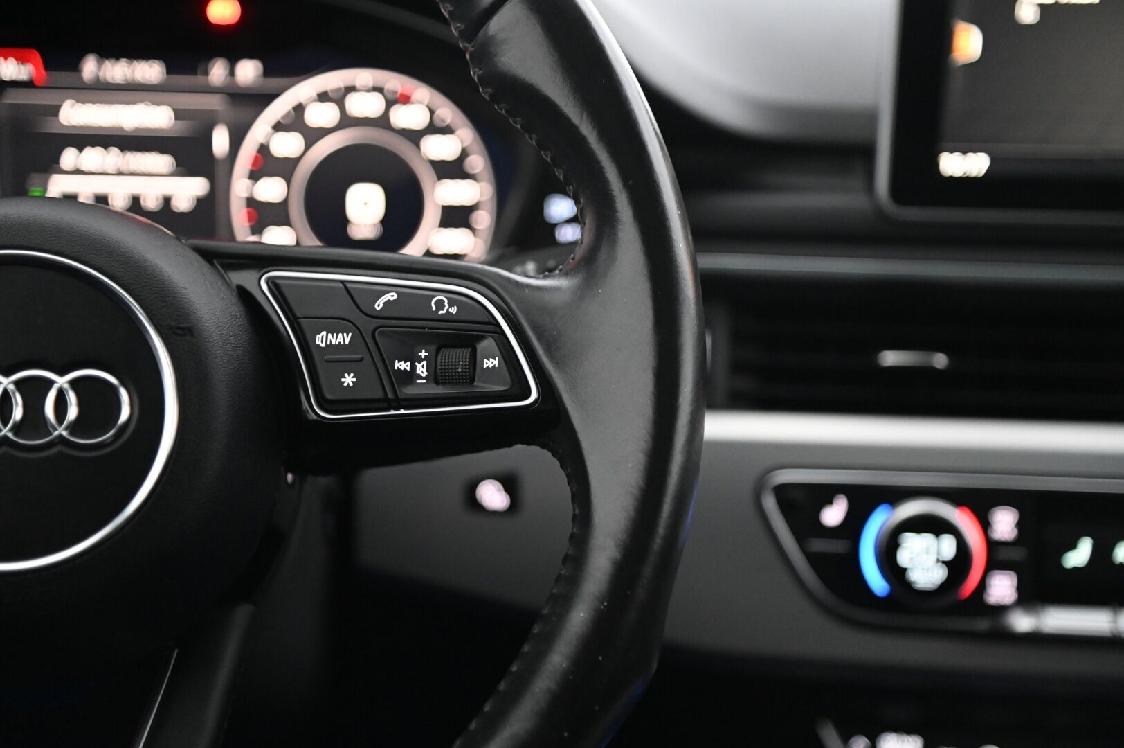 Audi A4 2016 Avant Land of quattro Sport Edition 2,0 TDI 140 kW quattro S tronic *Digimittaristo / Panorama / Webasto / Koukku* - *Juuri saapunut / Siisti*