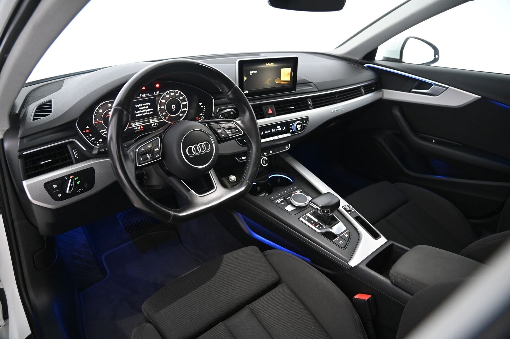 Audi A4 2016 Avant Land of quattro Sport Edition 2,0 TDI 140 kW quattro S tronic *Digimittaristo / Panorama / Webasto / Koukku* - *Juuri saapunut / Siisti*