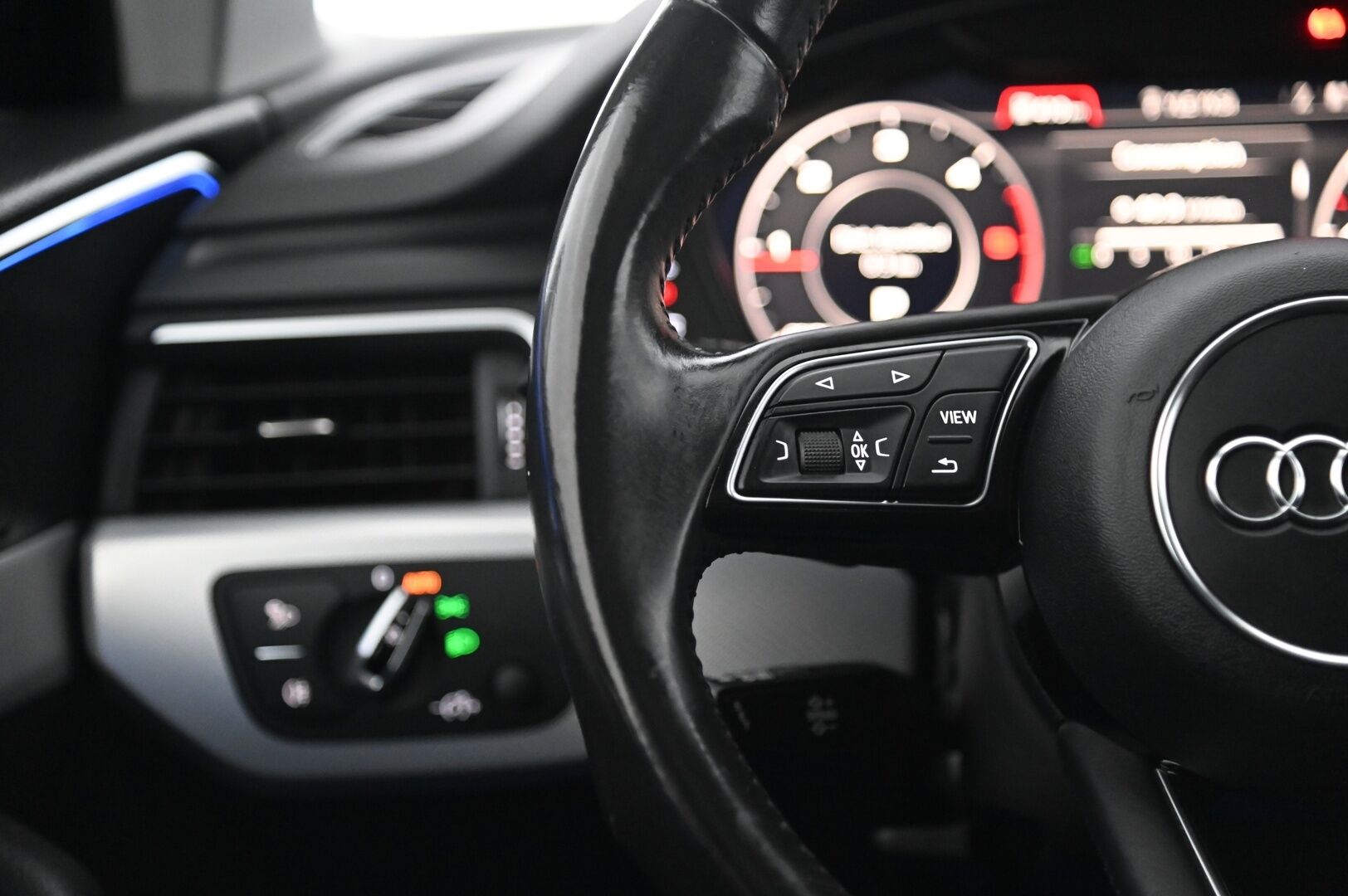 Audi A4 2016 Avant Land of quattro Sport Edition 2,0 TDI 140 kW quattro S tronic *Digimittaristo / Panorama / Webasto / Koukku* - *Juuri saapunut / Siisti*