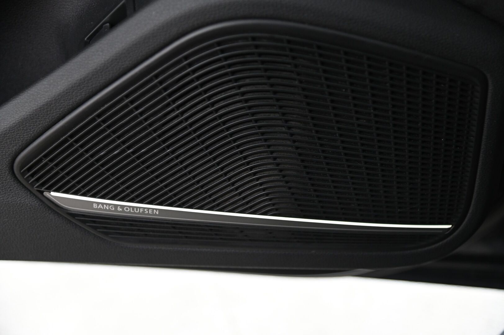 Audi A4 2016 Sedan Land of quattro Sport Edition 2,0 TDI 140 kW quattro S tronic *B&O / Vakkari / Tutkat / Lohko* - *Suomi-auto / Juuri tullut / Siisti*