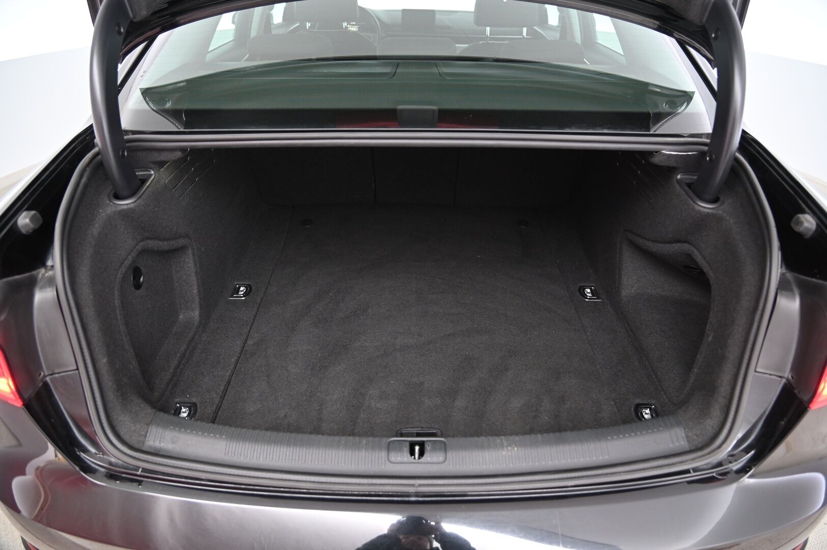 Audi A4 2016 Sedan Land of quattro Sport Edition 2,0 TDI 140 kW quattro S tronic *B&O / Vakkari / Tutkat / Lohko* - *Suomi-auto / Juuri tullut / Siisti*